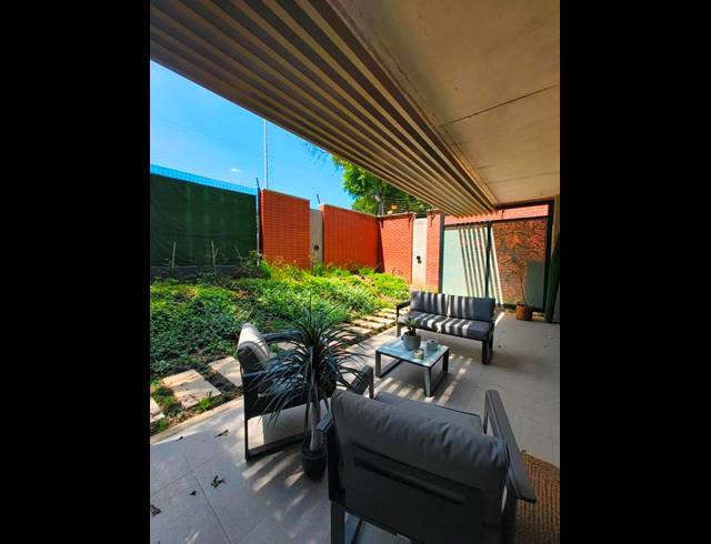 2 BEDROOM PROPERTY TO RENT IN MENLO PARK